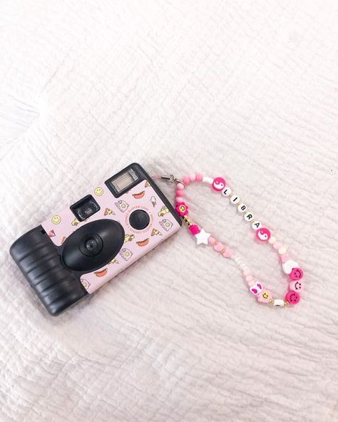 Cute Disposable Camera, Decorated Disposable Camera, Disposable Camera Gift, Camera Gift Ideas, Reusable Camera, Diy Camera Strap, Summer Camera, Disposable Film Camera, Camera Charm