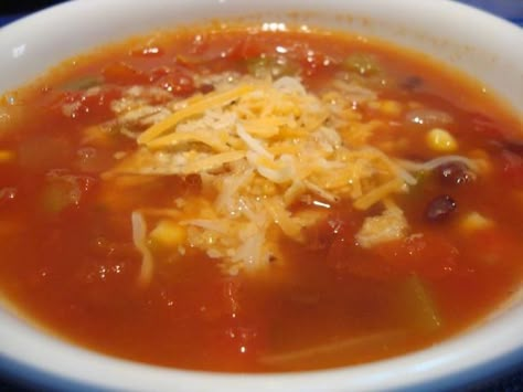 Southwest veggie soup Spicy Vegetable Soup, Hearty Vegetarian Soup, Cholesterol Foods, Vegetable Soup Recipe, Low Cholesterol Recipes, Vegetable Soup Recipes, Veggie Soup, Vegetarian Soup, Vegetable Soup