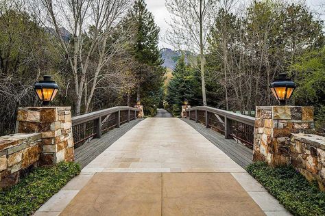 Driveway Bridge, Backyard Bridges, Fancy Fence, Outdoor Bridges, Modern Driveway, Driveway Lighting, Stone Driveway, Driveway Entrance, Driveway Landscaping