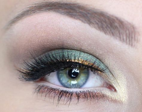 Wedding Colors: Mint and Gold | Tied Bow Inspiration Makeup For White Dress, Gold Eyeliner, Wedding Makeup Tips, Fresh Makeup, Gold Eyeshadow, Green Eyeshadow, Mint Gold, Gold Makeup, Eye Makeup Tips