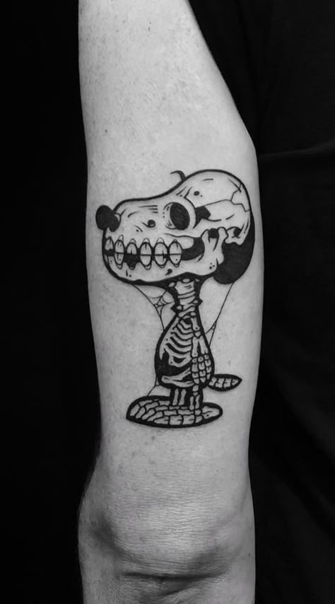 Black Cartoon Tattoo, Funny Small Tattoos, Seoul Hongdae, Tattoo Skulls, Snoopy Tattoo, Wife Tattoo, Skeleton Tattoo, Tattoo Apprenticeship, Nerd Tattoo