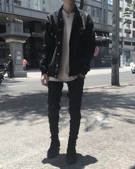 Urban Street Wear Sweatshirt Inspiration, 일본 패션, Elegante Casual, Stylish Mens Outfits, Streetwear Men Outfits, Men Fashion Casual Outfits, Cool Jackets, 가을 �패션, Mens Casual Outfits