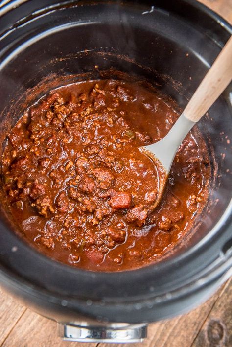 Slow Cooker Cincinnati Chili Cincinnati Chili Recipe, Cincinnati Chili, Recipe Using Chicken, Chili Recipe Crockpot, Crockpot Chili, Yummy Pasta Recipes, Best Slow Cooker, Chili Recipe, Slow Cooked