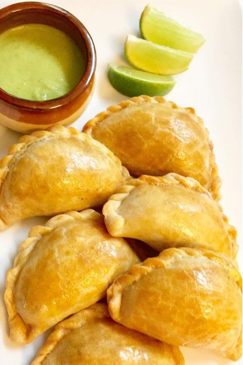 Best Peruvian Recipes, Peruvian Finger Food, Peruvian Breakfast Recipes, Peruvian Desserts Easy, Peruvian Desserts Recipes, Peruvian Empanadas Recipe, Peruvian Bread, Peruvian Snacks, Peruvian Appetizers