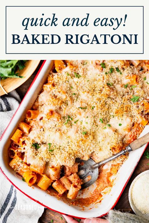 A simple baked rigatoni recipe includes creamy marinara sauce, mozzarella and Parmesan cheeses, and a crispy, buttery, garlic breadcrumb topping. With no meat, it's the perfect vegetarian pasta bake for busy weeknights! Vegetarian Pasta Casserole, One Skillet Pasta, Creamy Marinara Sauce, Baked Rigatoni Recipe, Vegetarian Pasta Bake, Italian Casseroles, Meat Pasta Recipes, Pasta Bake Vegetarian, Rigatoni Recipe