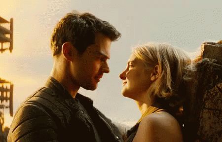 Kiss - Theo James GIF - The Divergent Series Allegiant Shailene Woodley - Discover & Share GIFs Divergent Kiss, Theo James Gif, Divergent Cast, Werewolf Vampire, Tris And Tobias, Tris And Four, The Divergent, Tobias Eaton, Divergent Trilogy