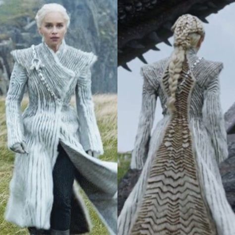 Deneryes Targeryan Outfit, Daenerys Outfits, Danarys Targaryen, Targaryen Dresses, Daenerys Targaryen Outfits, Arte Game, Daenerys Targaryen Dress, Movie Fashion Outfits, Daenerys Targaryen Cosplay