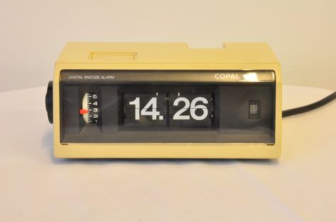 Copal flip clock Digital Flip Clock, Decor Things, Pc Table, Digital Clock, Digital Clocks, Retro Futurism, Clock Design, Flip Clock, Album Art