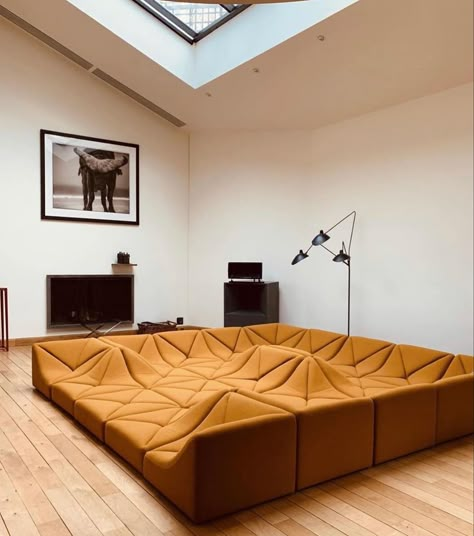 Dune Couch, Dune Sofa, Conversation Pit, Unique Sofas, Pierre Paulin, Hal Decor, Dream House Decor, Interior Furniture, Dream Home Design