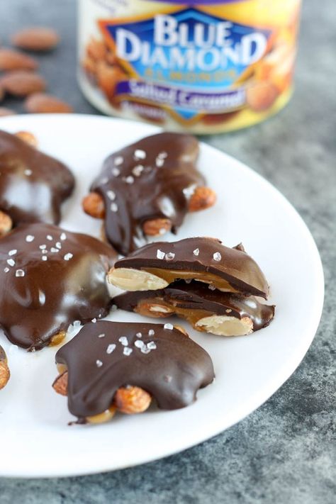 Salted Caramel Almond Turtles Almond Turtles, Turtles Recipe, Turtle Recipe, Live Well Bake Often, Saltine Toffee, Easy Chocolate Fudge, Making Candy, Toffee Candy, Fudge Recipes Chocolate