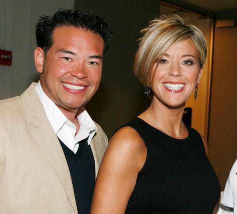 Kate Plus 8 Hair, Kate Plus 8, Kate Gosselin, Christmas Handprint Crafts, Handprint Christmas, Funky Short Hair, Mid Life Crisis, Beauty Storage, All Grown Up