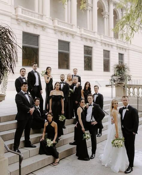 Wedding Party Photos Stairs, Large Wedding Party Photos Group Shots Family Pics, Vanity Fair Wedding Photos, Big Group Wedding Photos, Elegant Bridal Party Photos, Black Wedding Party Photos, Entire Bridal Party Photos, Black Tie Wedding Photography, Bridesmaid Groomsmen Photos