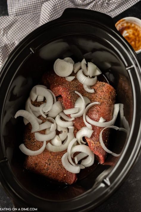 Pulled Beef Sliders, Crockpot Round Steak Recipes, Bottom Round Steak Recipes, Beef Bottom Round Steak, Top Round Steak Recipes, Tenderized Round Steak, Beef Carnitas, Chuck Steak Recipes, Crockpot Steak Recipes