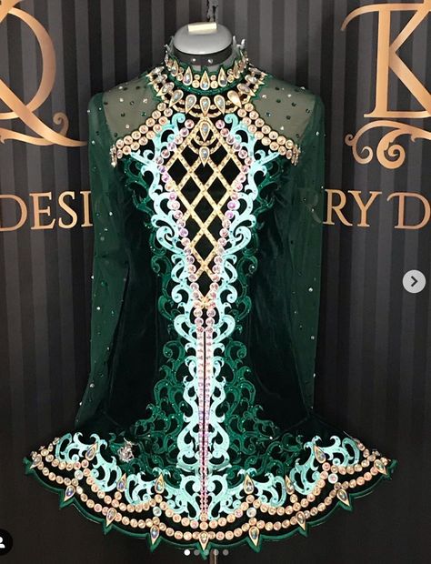 Irish Dance Dress Designs, Irish Costumes, Irish Dance Costume, Irish Dance Solo Dress, Irish Dress, Irish Step Dancing, Irish Dance Dress, Figure Skating Competition Dresses, Dancing Dresses