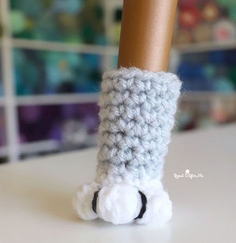 Cat Paw Chair Socks, Chair Socks Pattern, Crocheted Elephant, Paw Crochet, Crochet Chair, Chair Socks, Cat Patterns, Repeat Crafter Me, Crochet Cat Pattern