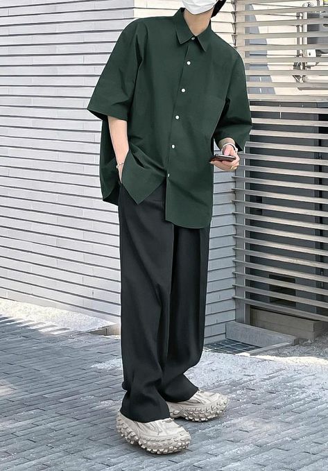 Casual Korean Men Outfits, Japanese Street Wear Mens, Oversized Clothes Men, Japanese Boy Outfit, Asian Outfits Men, Asian Clothing Style, Outfit Inspo For Guys, Earthtone Outfits Men, Oversized Outfit Men