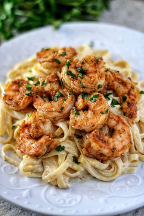 Cajun Shrimp Fettuccine Alfredo, Cajun Shrimp Fettuccine, Seasoned Shrimp, Fettuccine Alfredo Recipe, Shrimp Fettuccine Alfredo, Baked Shrimp Recipes, Shrimp Fettuccine, Fettuccine Alfredo Recipes, Shrimp Alfredo