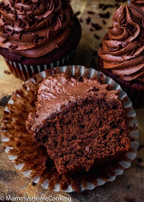 These Eggless Chocolate Cupcakes are super chocolatey, moist, rich, and delicious! They’re easy to make, with just a handful of ingredients. Perfect for birthday parties, gatherings, celebrations, or whenever the mood strikes. @mommyshomecookin #recipe #eggless #eggfree #cupcakes #chocolate #easy Egg Allergy Recipes, Egg Free Dessert Recipes, Eggless Cupcakes, Eggless Chocolate Cupcakes, Chocolate Cupcakes Recipe, Egg Free Baking, Frozen Cupcakes, Eggless Chocolate Cake, Eggless Desserts