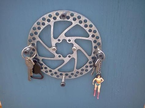 Bicycle Parts Art, Biker Friends, Bicycle Crafts, Recycled Bike Parts, Bike Craft, Upcycled Bike, Car Parts Decor, Garage Furniture, Biking Diy