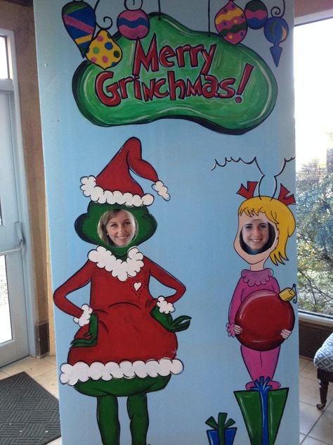 Grinch Photo Cutout, Grinch Photo Backdrop, Grinch Birthday, Butterfly Birthday Party Decorations, Grinch Christmas Party, Christmas Party Photo, Whoville Christmas, Work Christmas Party, Grinch Party