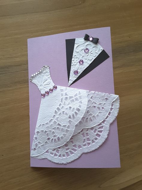 Wedding card Creative Wedding Cards, Fancy Fold Card Tutorials, Gatefold Cards, Dress Card, Wedding Cards Handmade, Wedding Silhouette, Easy Paper Crafts Diy, Crochet Gift, Fancy Fold Cards