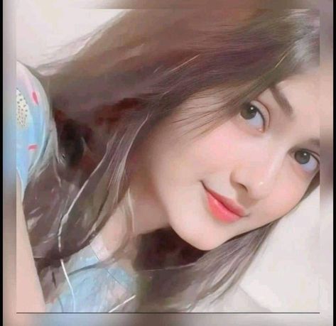 Pakistani Girls Dps With Face, Pakistan Girls Dp, Pakistani Girls Dps, Best Fb Profile Pic, Flawless Face Makeup, Fold Towels, Nice Men, Girls Dps, Iqra Aziz