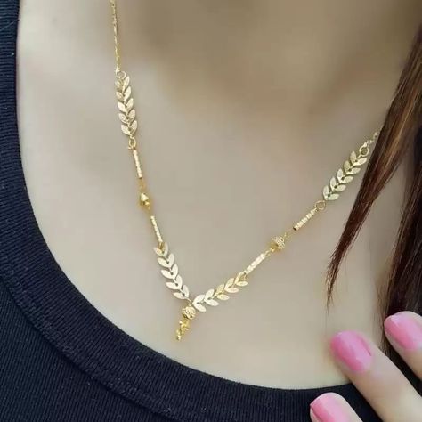 Bridal Gold Necklace, Bridal Jewelery, Gold Jewelry Simple Necklace, Fancy Jewellery Designs, Silver Bracelets For Women, Necklace Indian, Bangles Design, Gold Bride Jewelry, Bracelets Gold