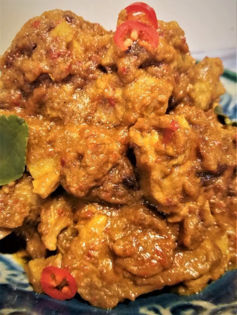 Indonesian Pork Curry And Other Comfort Cooking Journeys Indonesian Pork Recipes, Pork Curry Recipes Coconut, Pork Curry Recipes Indian, Curry Pork Recipes, Pork Curry Recipes, Slow Cooked Pork Shoulder, Singapore Recipes, Peranakan Food, Curry Pork