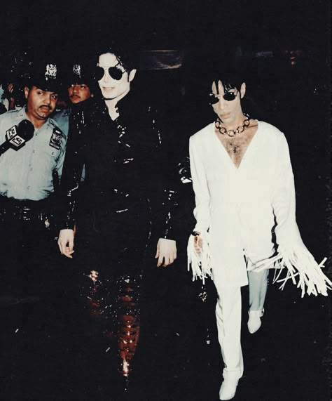 Prince And Michael Jackson Together, Prince And Michael Jackson, Michael Jackson And Prince, Janet And Michael, Prince Fashion, Don't Forget About Me, Michael Jackson Pictures, Prince Paisley Park, Prince And Mayte