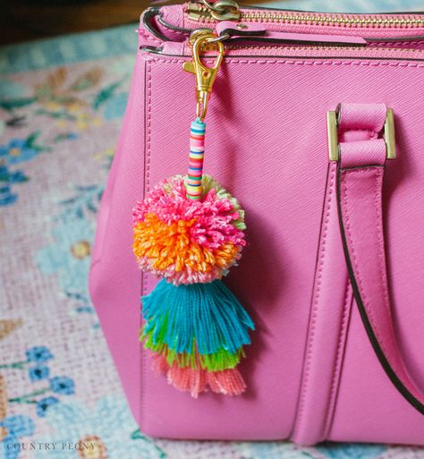 Pom Pom Keychain Diy, Diy Bag Charm, Pom Pom Bag Charm, Yarn Scraps, Large Crochet Hooks, Scrap Yarn Crochet, Tassel Crafts, Tassel Bag Charm, Picture Tutorial