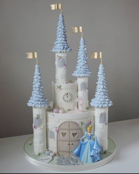 Castle Cakes For Girls Birthday, Simple Castle Cake, Diy Princess Cake, Castle Theme Cake, Disney Princess Castle Cake, Fairy Castle Cake, Birthday Cake Princess, Cinderella Castle Cake, Disney Castle Cake