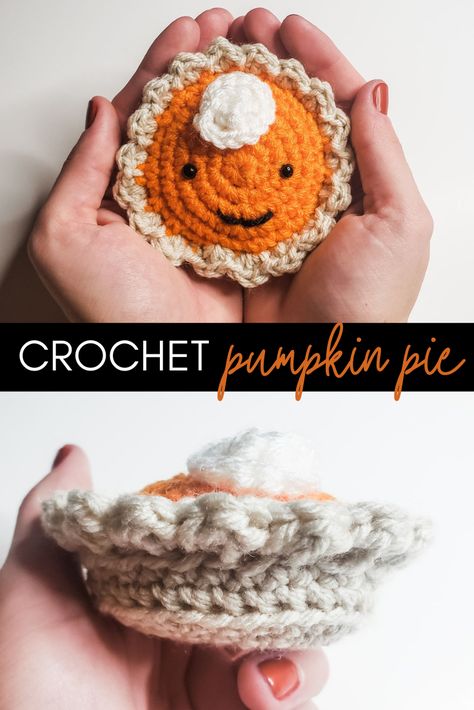 Free Fall Amigurumi Patterns, Thanksgiving Amigurumi Free Pattern, Large Amigurumi Pattern Free, Crochet Desserts, Thanksgiving Amigurumi, Crochet Pumpkin Pie, Crochet Pie, Holiday Amigurumi, Simple Amigurumi