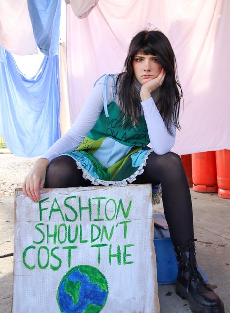 Protest dress, anti fast fashion Sustainable Fashion Photography, What Is Fast Fashion, Garment Workers, Fast Fashion Brands, Slow Fashion Brands, Celebrity Design, Fashion Revolution, Fashion Marketing, Fashion Project