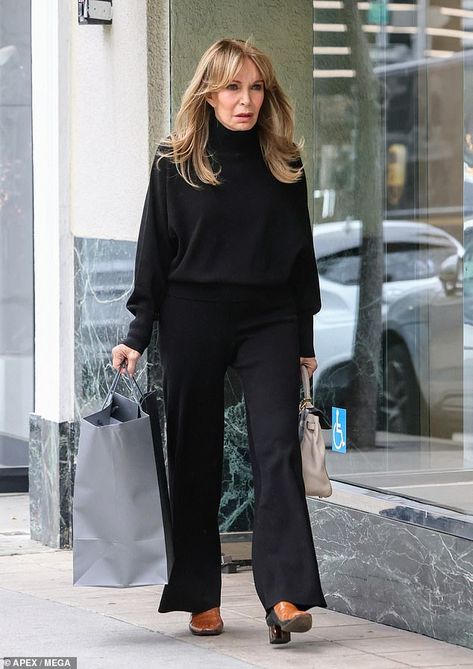 Charlie's Angels star Jaclyn Smith, 78, shows off her youthful looks in stylish black co-ord as she steps out for some last-minute Christmas shopping | Daily Mail Online Jaclyn Smith Now, Jaclyn Smith Hairstyles, Jaclyn Smith Wigs, Kate Jackson, Charlie's Angels, Charlies Angels, Jaclyn Smith, Aging Gracefully, Co Ord