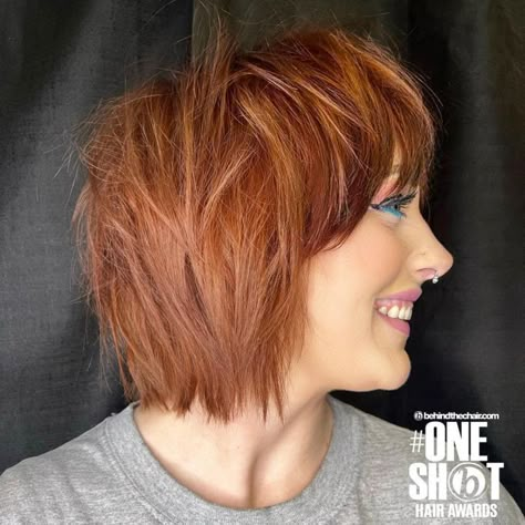 Red Brown Messy Layered Bob with Bangs Jane Fonda Klute Haircut, Layered Haircuts Bob, Bob Pixie Haircut, Medium Length Layered Haircuts, Bixie Haircut, Shaggy Bob Hairstyles, The Right Hairstyles, Bob Pixie, Short Shaggy Haircuts