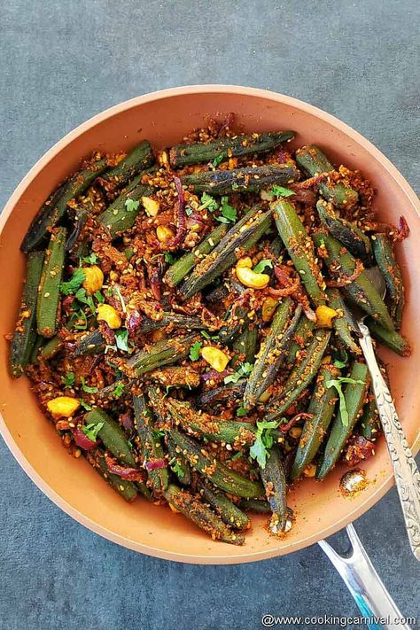 Maharashtrian Style Bhindi Masala Recipe - Cooking Carnival Bhindi Recipe Indian Style, Desi Kitchen, Bhindi Masala Recipe, Maharashtrian Food, Bhindi Masala, Indian Food Photography, Recipes In Marathi, Rajasthani Food, Indian Side Dishes