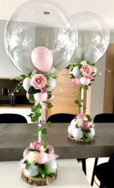 Wedding Table Centerpieces Balloons, Air Filled Balloon Ideas, Balloon Centerpieces For Party, Bubble Balloon Centerpieces, Ballon Center Piece Decorations, Mini Balloon Centerpiece, Tabletop Balloon Decor, Wedding Balloon Centerpieces, Ballon Table Centerpiece