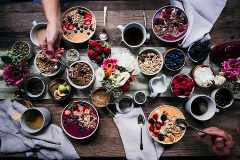 Smoothie Bowl Breakfast Bar For a Crowd | Crowded Kitchen Smoothie Bowl Party, Smoothie Bowl Bar Party, Acai Bar Party, Acai Bowl Bar Party, Açaí Bowl Bar, Acai Bowl Bar, Smoothie Bowl Bar, Book Retreat, Acai Bar