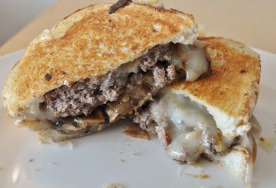 Patty Melts with Mushrooms and Provolone Mushroom Patty, Patty Melt Recipe, Patty Melt, Burgers Sandwiches, Provolone, Homemade Food, Homemade Recipes, Health Food, Sandwiches