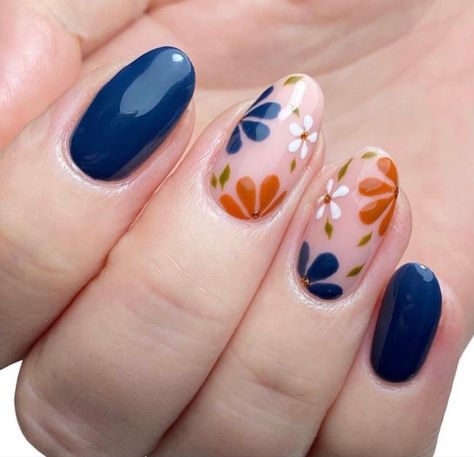 September Nails, Nail Art For Beginners, Fall Florals, Cute Gel Nails, Floral Nails, Fancy Nails, Short Acrylic Nails, Nail Polishes, Flower Nails