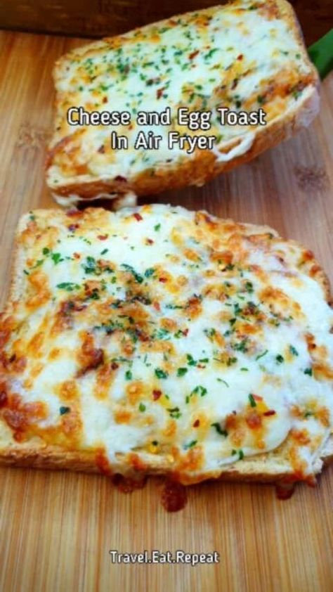 Cheese And Egg Toast In Air Fryer, Fried Egg Sandwich Air Fryer, Air Fryer Cheese Toast, Air Fryer Toasted Cheese Sandwich, Air Fryer Egg Toast, Egg Air Fryer, Airfryer Bread, Air Fryer Toast, Egg Toast Breakfast