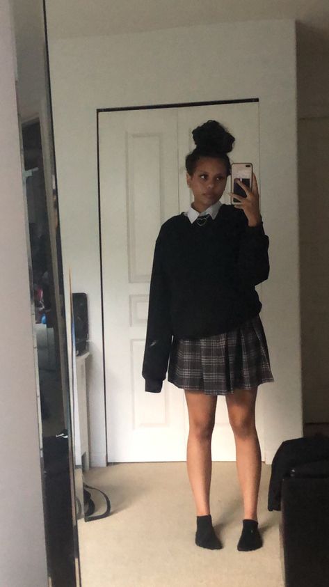 Uniform For School, School Socks, Uniform Outfits, Romanticizing School, School Uniform Outfits, Aesthetic School, School Vibes, Girls 16, Highschool Aesthetic