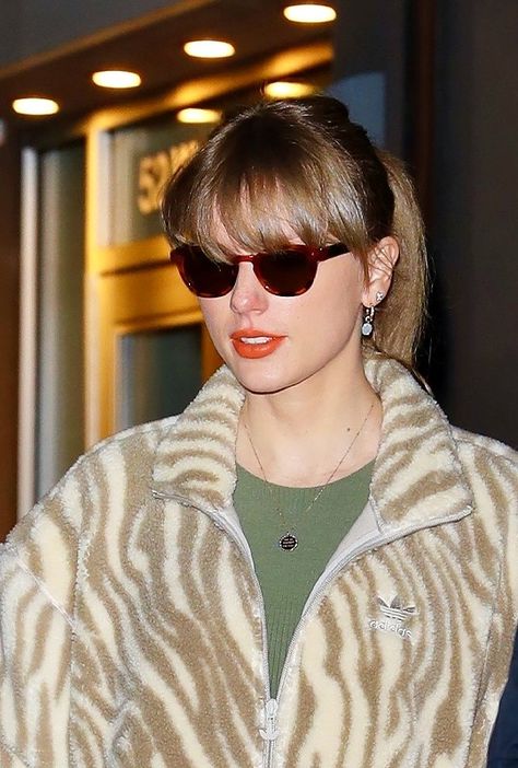 TaylorSwift-Edit sur Tumblr: Taylor Swift // AFC Championship in Baltimore, Maryland | January 28, 2024 Taylor Swift Nyc, Taylor Swift 2024, Electric Lady Studios, Taylor Swift Street Style, Afc Championship, Animal Print Design, Estilo Taylor Swift, Taylor Swift Outfits, Inside Design