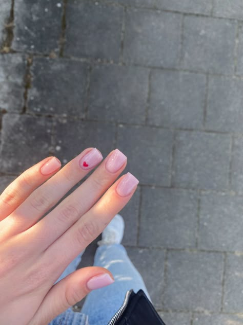 Shirt Biab Nails, Pink Biab Nail Designs, Pink Nails Red Heart, Biab Nails Pink, Pink Biab Nails, Biab Designs, Nails Red Heart, Ombre Chrome, Pale Nails