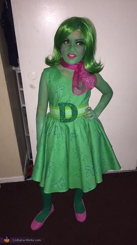 Disgust Halloween Costume, Halloween Costumes Green Dress, Inside Out Dress Up, Disgust Inside Out Costume, Diy Movie Character Costumes, Disgust Inside Out, Inside Out Halloween Costume, Disgust Cosplay, Disgust Costume