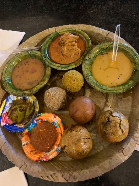 India Food Traditional, Rajasthani Aesthetic, Udaipur Itinerary, Udaipur Food, Rajasthan Food, Jaipur Food, Jaipur Aesthetic, Rajasthani Thali, Rajasthani Food