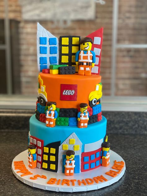 Lego Party Cake, Lego Cake Design, Lego Pasta, Lego Birthday Theme, Lego Themed Cake, 11th Birthday Party Ideas, Lego Batman Birthday, Cake Bday, Lego Birthday Cake