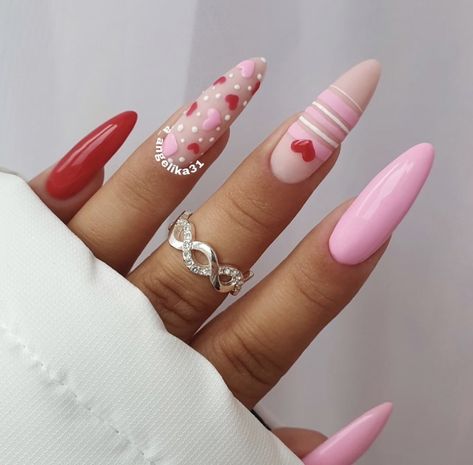 Hot Pink Valentine Nails Almond, Fancy Valentines Nails, Valentine Nails Pink, Cute Nail Ideas, Disney Acrylic Nails, Vday Nails, San Valentine, Super B, Valentines Day Nails