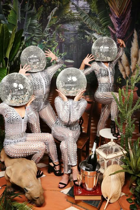 Shiny Disco Ball, Festival Entertainment Ideas, Disco Ball Headpiece, Haunted Disco, Modern Disco Party, Furniture Costume, Disco Ball Installation, Disco Ball Head, Ranger Roll