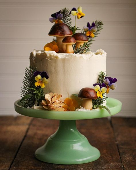 Vanilla Bean Cake! 🍰 A light, fluffy, and simple cake with an equally light and fluffy buttercream icing! It’s adorned with marzipan… | Instagram Woodsy Cake, Herbal Wedding, Vet Cake, Hobbit Cake, Zoe Cake, Fluffy Buttercream, Love Herbs, Vanilla Bean Cake, Nature Cake